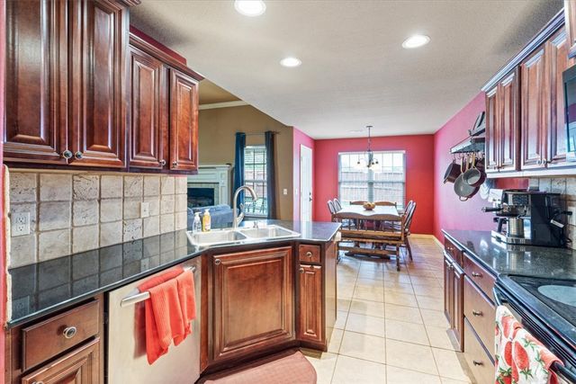 203 W Necessary Drive, Rogers, AR 72758