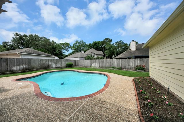 14514 Redwood Bend Trail, Houston, TX 77062