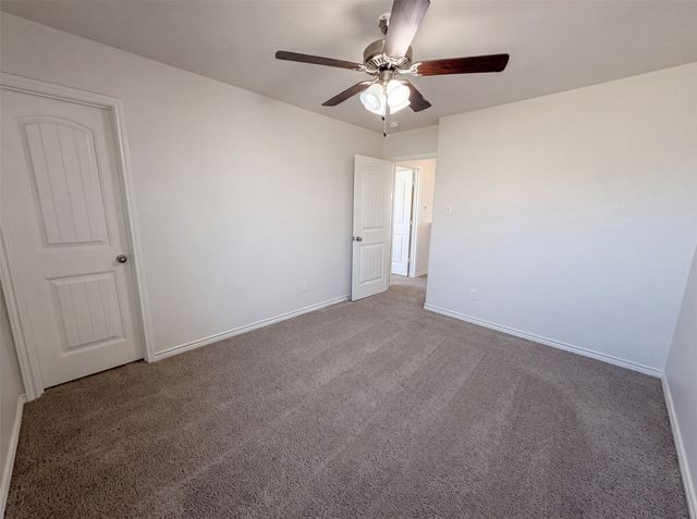 1713 Blue Jay Drive, Ennis, TX 75119