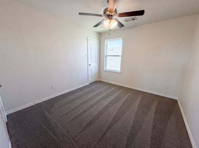 1713 Blue Jay Drive, Ennis, TX 75119