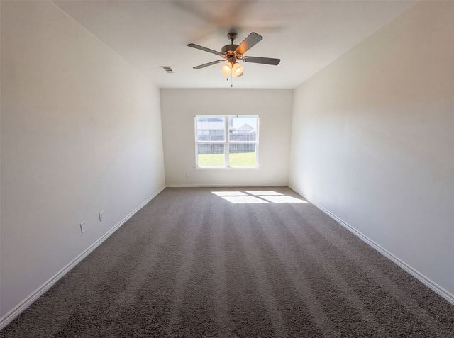 1713 Blue Jay Drive, Ennis, TX 75119