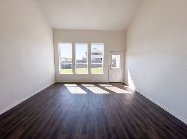 1713 Blue Jay Drive, Ennis, TX 75119