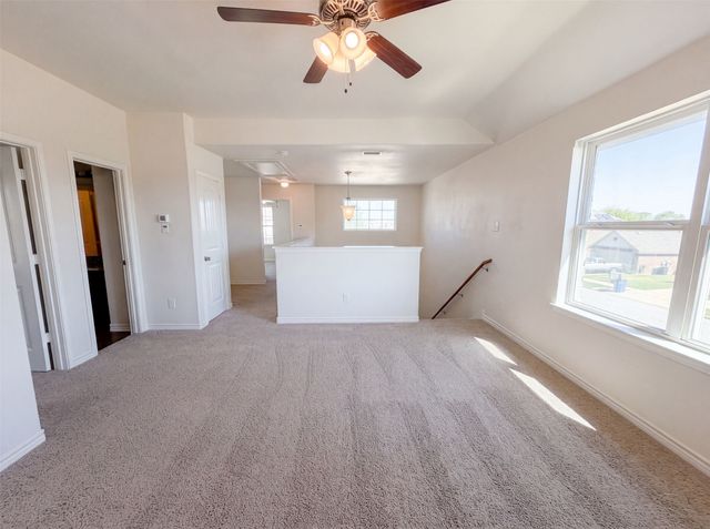 1713 Blue Jay Drive, Ennis, TX 75119