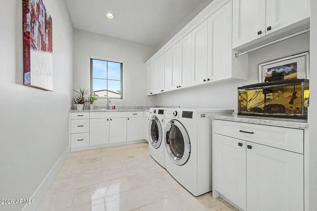 6823 E VALLEY VISTA Lane, Paradise Valley, AZ 85253