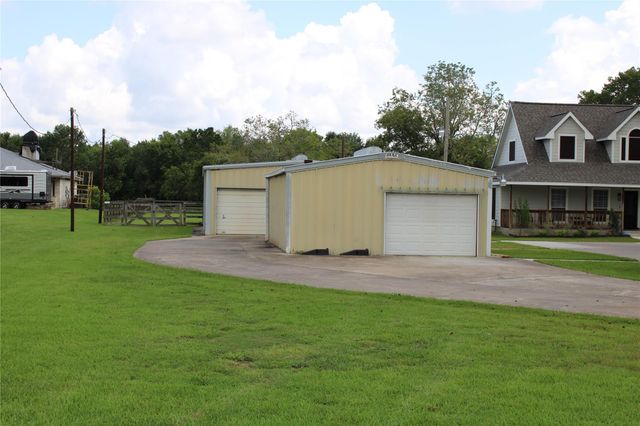 17903 County Road 125, Pearland, TX 77581