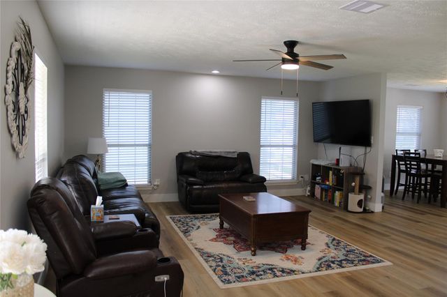 17903 County Road 125, Pearland, TX 77581