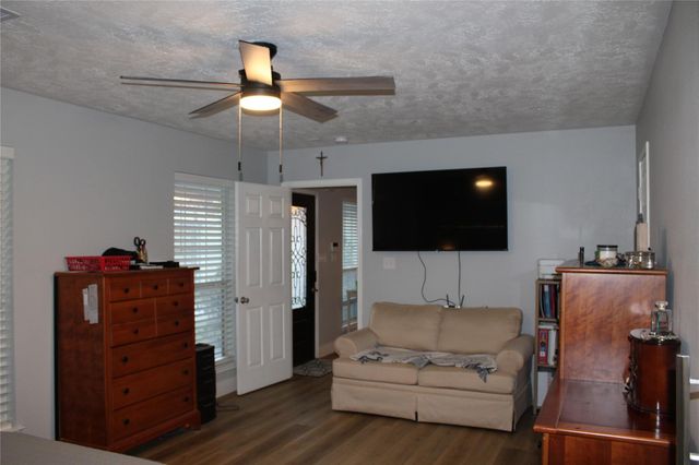 17903 County Road 125, Pearland, TX 77581