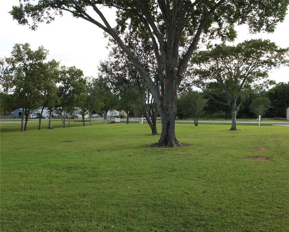 17903 County Road 125, Pearland, TX 77581