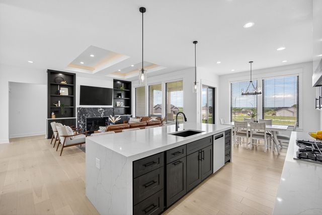 1305 NW 28th Street, Grimes, IA 50111