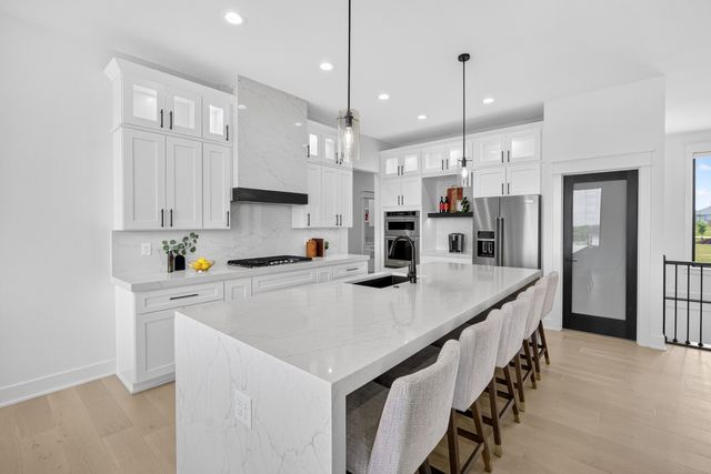 1305 NW 28th Street, Grimes, IA 50111