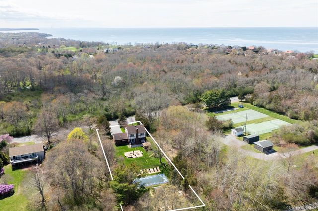 3190 The Long Way Lane, East Marion, NY 11939