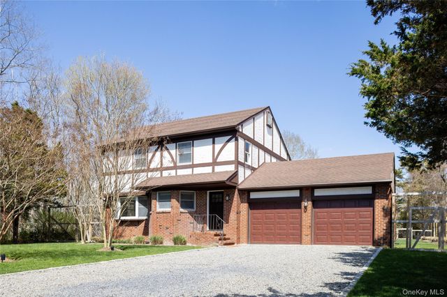 3190 The Long Way Lane, East Marion, NY 11939