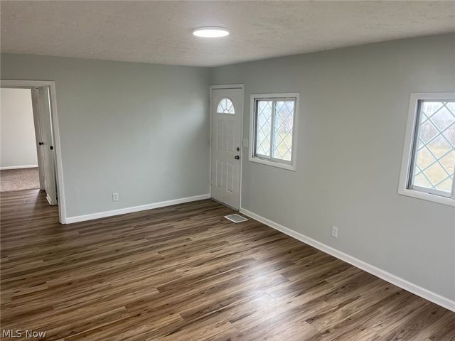 4061 Gregus Avenue, Lorain, OH 44055