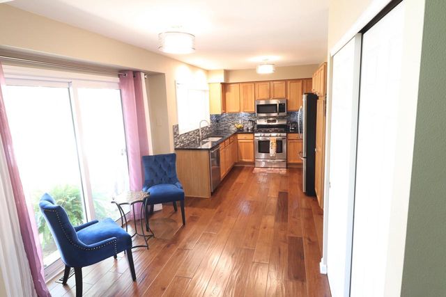 14241 W Waterford Square DRIVE, New Berlin, WI 53151