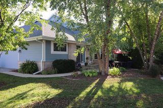 14241 W Waterford Square DRIVE, New Berlin, WI 53151