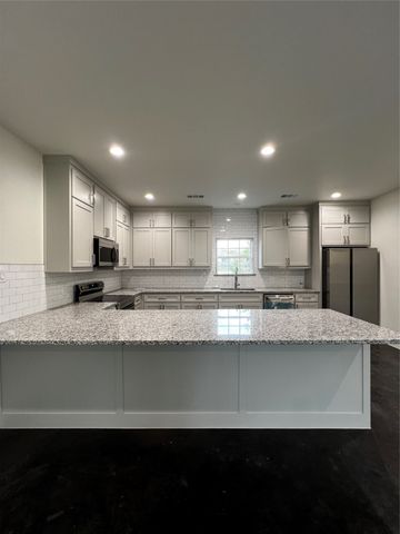 1227 Rosemary Street, Greenville, TX 75401