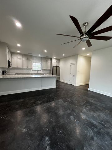 1227 Rosemary Street, Greenville, TX 75401