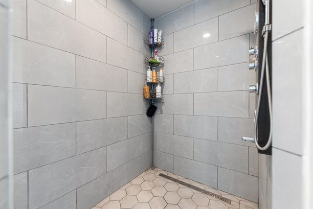 11625 N Alberta Ln, Spokane, WA 99218