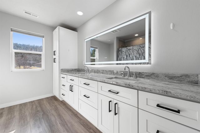 11625 N Alberta Ln, Spokane, WA 99218