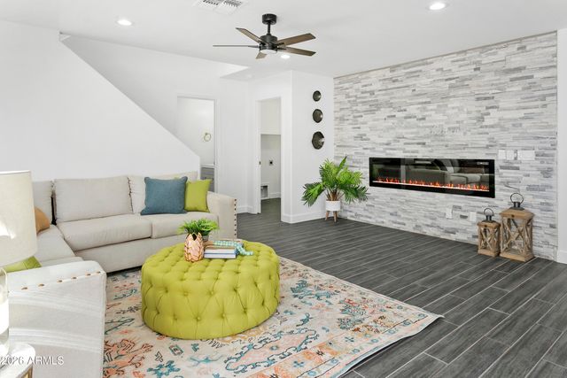 1591 E BRADSTOCK Way, San Tan Valley, AZ 85140