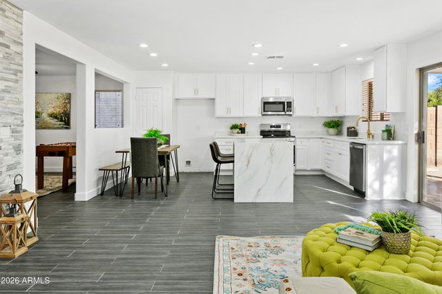 1591 E BRADSTOCK Way, San Tan Valley, AZ 85140