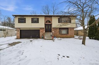 21428 Lundy Drive, Farmington Hills, MI 48336