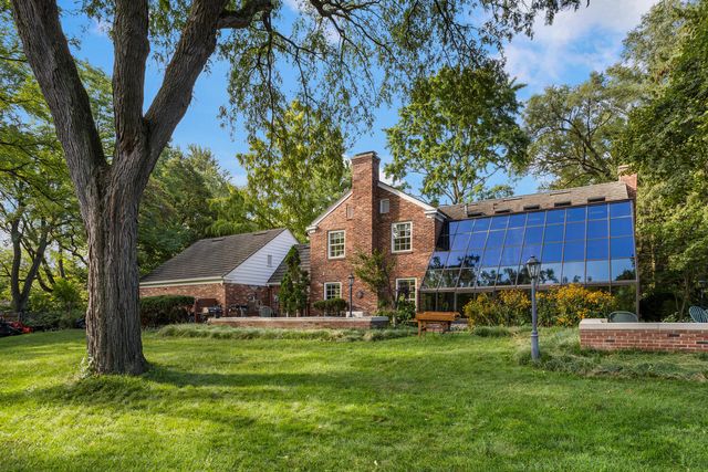 812 Dodds Drive, Champaign, IL 61820