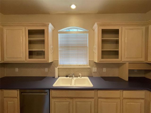 9621 Montclaire Drive, Midwest City, OK 73130