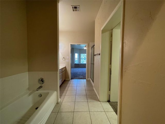 9621 Montclaire Drive, Midwest City, OK 73130