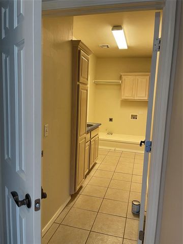 9621 Montclaire Drive, Midwest City, OK 73130