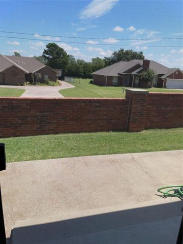 9621 Montclaire Drive, Midwest City, OK 73130
