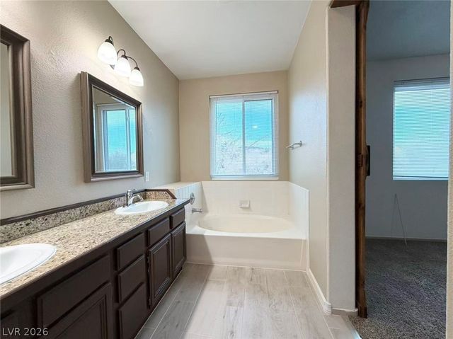 2569 Swans Chance Avenue, Henderson, NV 89052