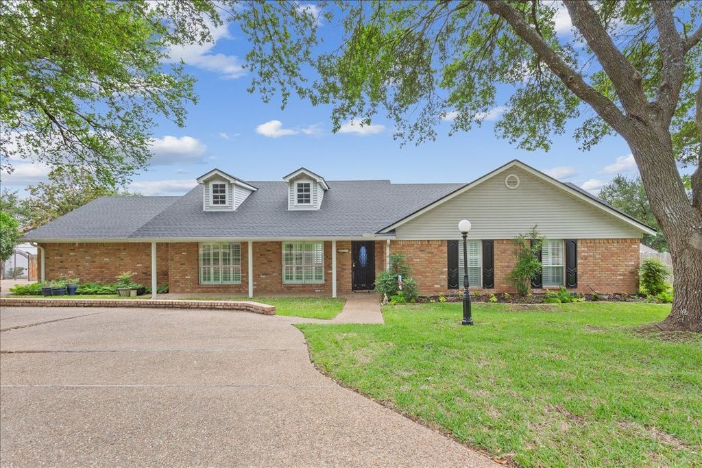 3501 Greenleaf Drive, Waco, TX 76710