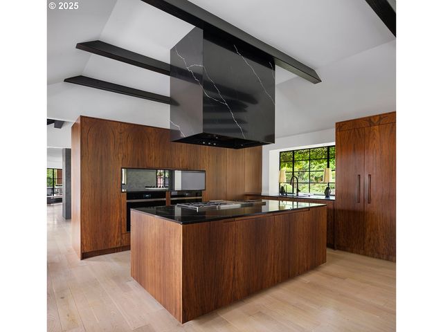 7307 Nw PENRIDGE Rd, Portland, OR 97229