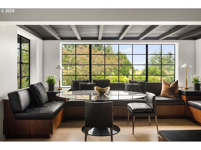 7307 Nw PENRIDGE Rd, Portland, OR 97229