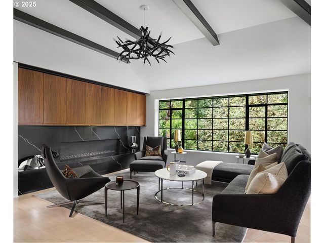 7307 Nw PENRIDGE Rd, Portland, OR 97229