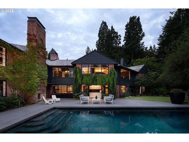 7307 Nw PENRIDGE Rd, Portland, OR 97229