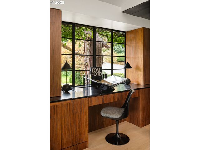 7307 Nw PENRIDGE Rd, Portland, OR 97229