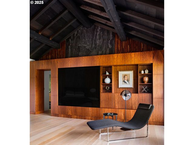 7307 Nw PENRIDGE Rd, Portland, OR 97229