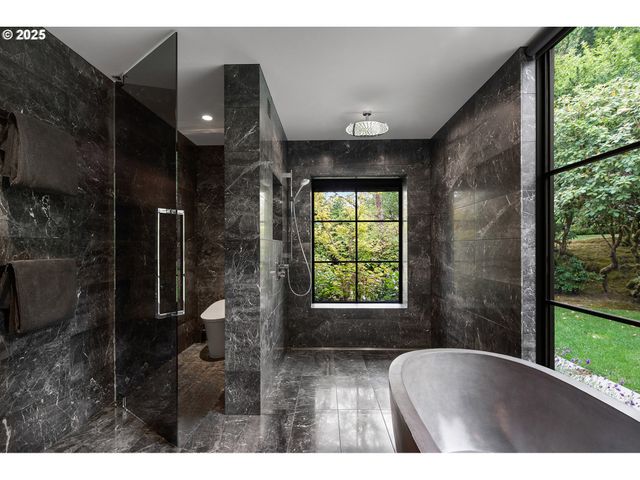 7307 Nw PENRIDGE Rd, Portland, OR 97229