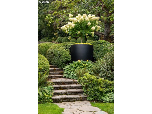 7307 Nw PENRIDGE Rd, Portland, OR 97229