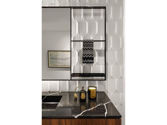 7307 Nw PENRIDGE Rd, Portland, OR 97229