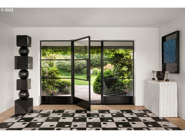 7307 Nw PENRIDGE Rd, Portland, OR 97229