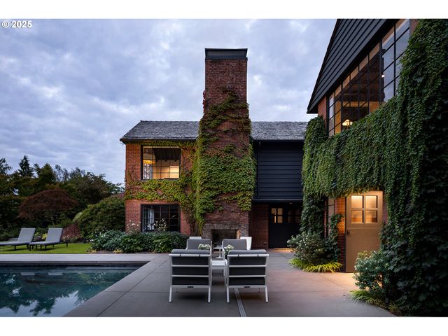 7307 Nw PENRIDGE Rd, Portland, OR 97229