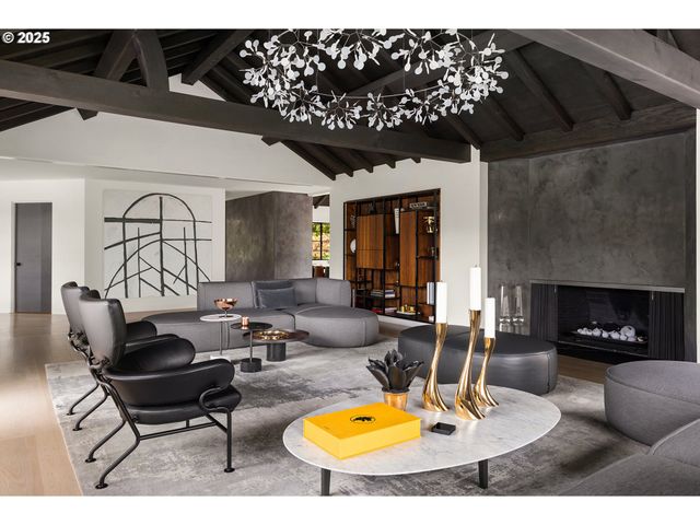 7307 Nw PENRIDGE Rd, Portland, OR 97229