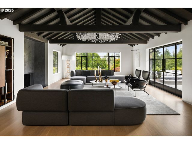 7307 Nw PENRIDGE Rd, Portland, OR 97229