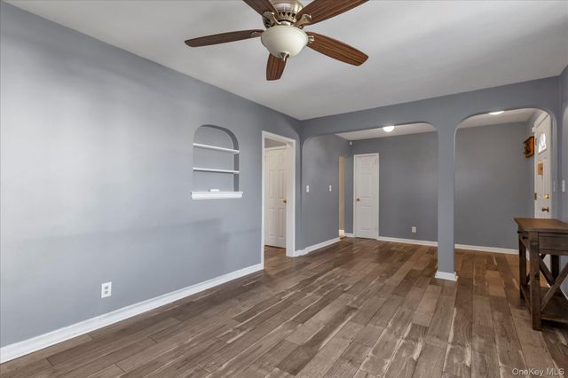 494 S Ocean Avenue 1M, Freeport, NY 11520