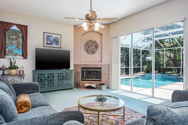 465 KNIGHT DRIVE, Tarpon Springs, FL 34688