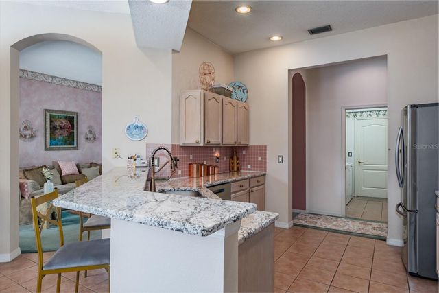 465 KNIGHT DRIVE, Tarpon Springs, FL 34688