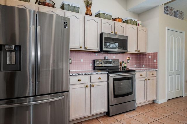 465 KNIGHT DRIVE, Tarpon Springs, FL 34688